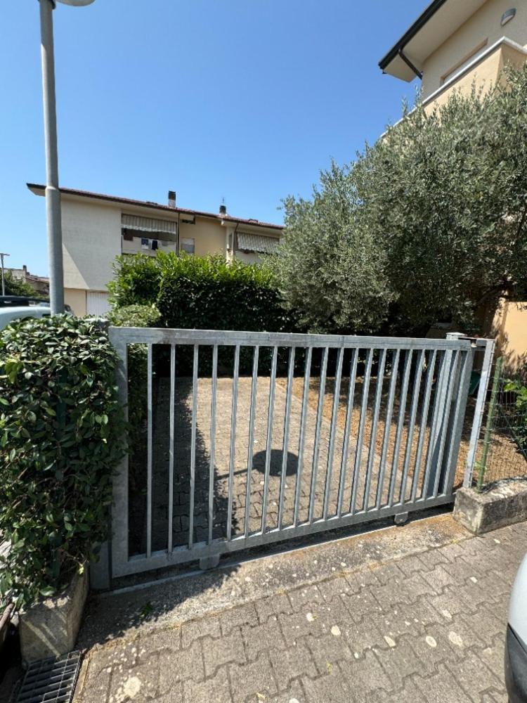 Apartament Bellissima Stanza Con Parcheggio Gratuito Cinquale Zewnętrze zdjęcie