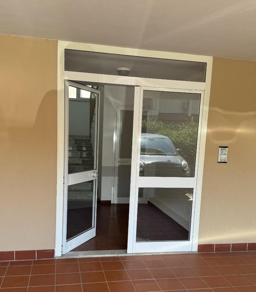 Apartament Bellissima Stanza Con Parcheggio Gratuito Cinquale Zewnętrze zdjęcie